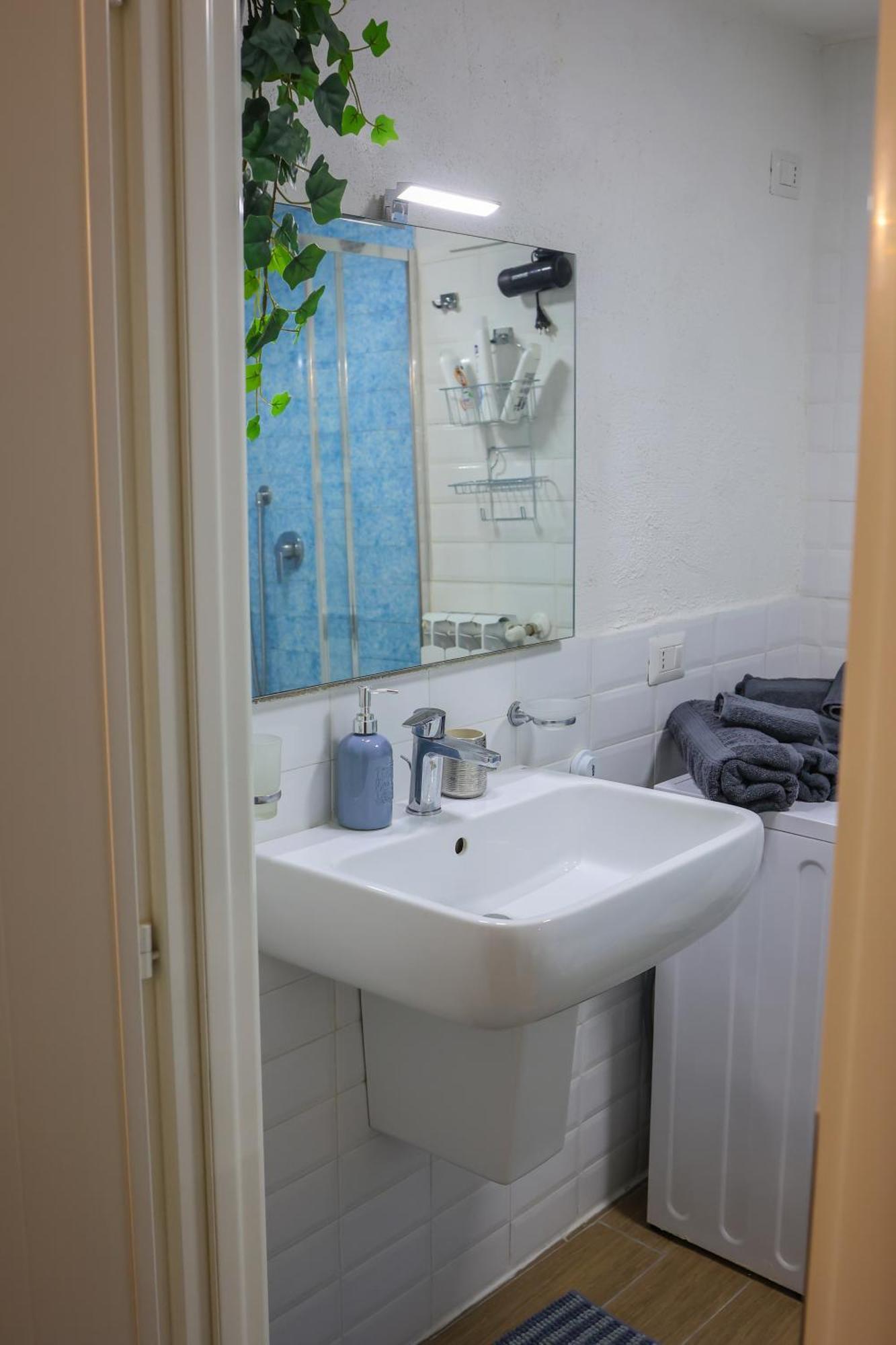 La Grotta Bianca Apartment Napoli Bagian luar foto